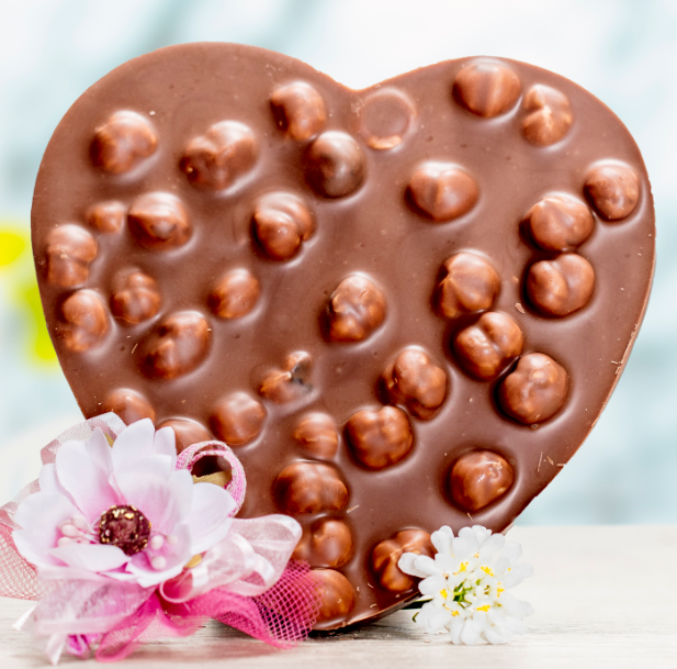 Image of Herz mit Milchschokolade/Haselnüssen - Aeschbach Chocolatier