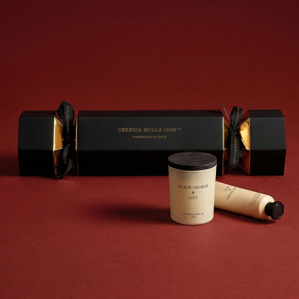 Set regalo Cracker Black Orchid & Lily Candela da 70g e crema per le mani da 30ml (1 pz)