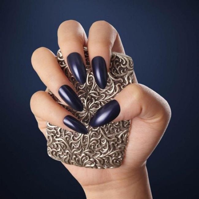 Kiss Plain nails full cover and tips Stiletto (1 Stk)