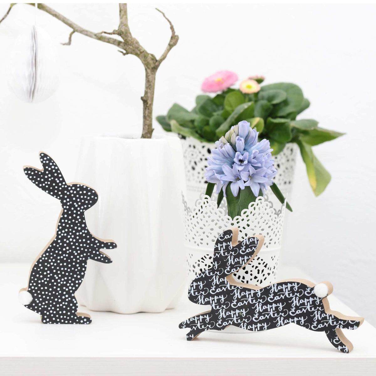 Papierdrachen Ostern-Holzaufsteller Hasen mit Puschelschwanz (3 Stk)