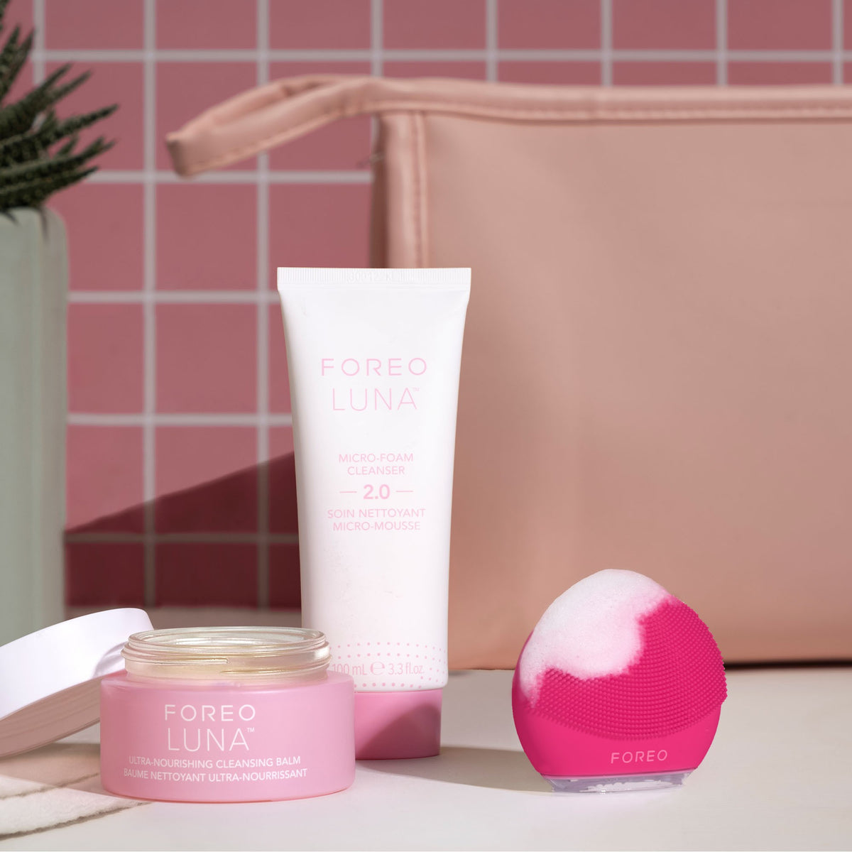 FOREO Luna 4 play Gesichtsreinigungsbürste cherry up (1 Stk)