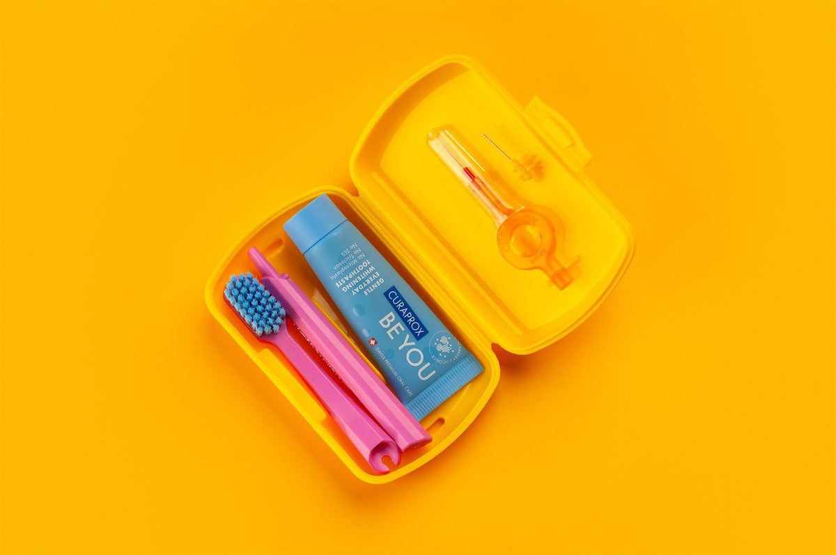 Curaprox Travel Set, gelb (1 Stk)