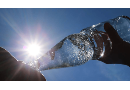Protein Wasser: Der innovative Durstlöscher für Ihren Muskelaufbau | Kanela